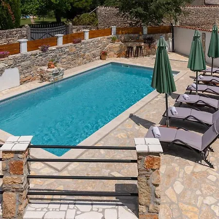 Hiza Bratovici * Porec