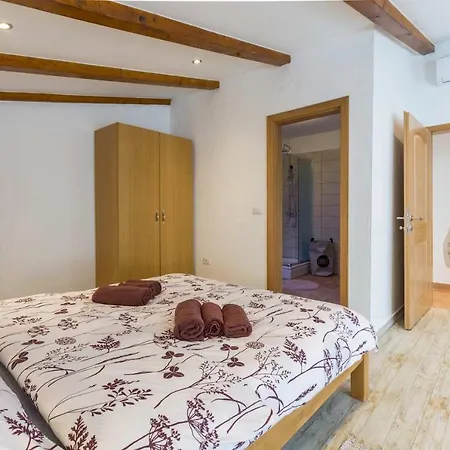 Hiza Bratovici Holiday home Porec