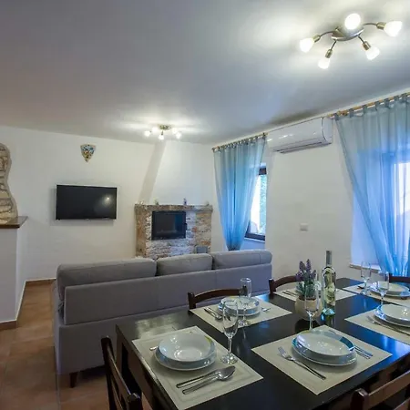 Holiday home Hiza Bratovici *