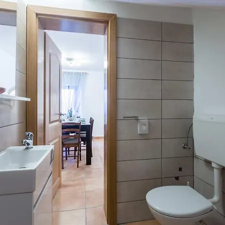 Hiza Bratovici Holiday home